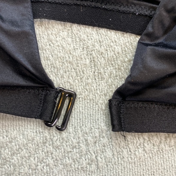 Victoria’s Secret Slick Black and Mesh Bralette - Picture 4 of 7